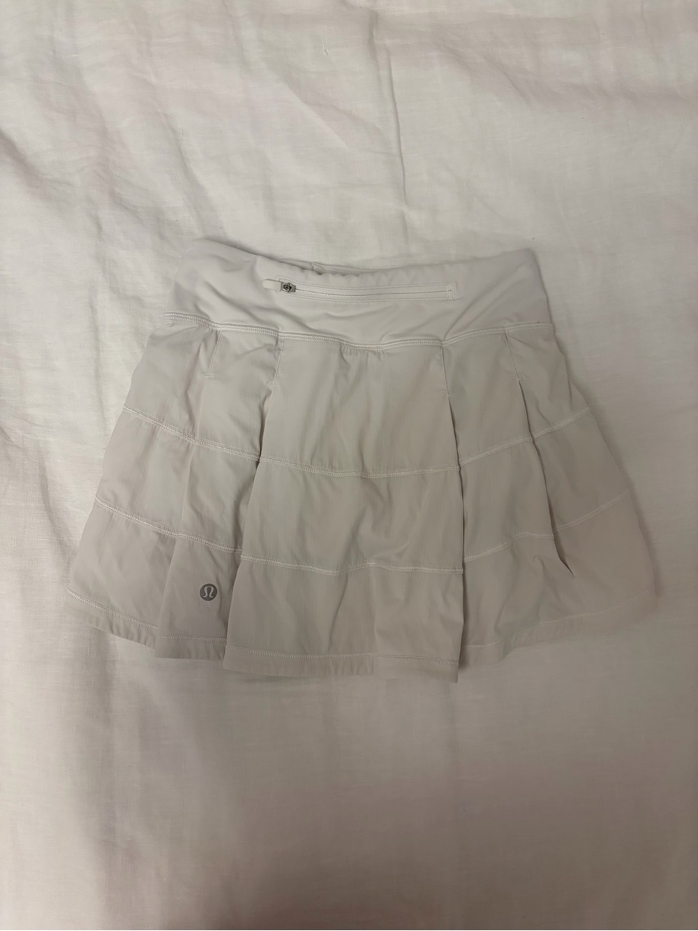 Lululemon - Pace Rival Mid-Rise Skirt - White - Size 0 !! ๐พ - Picture 2 of 4